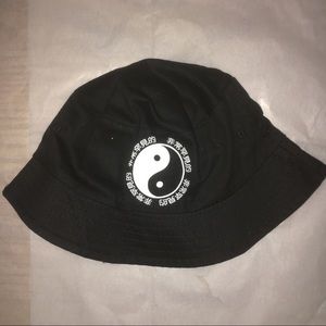 yin yang bucket hat